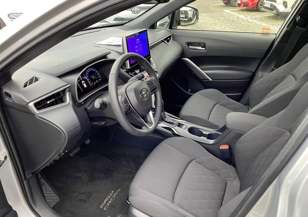 Toyota Corolla Cross cena 166900 przebieg: 17137, rok produkcji 2022 z Margonin małe 211
